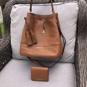 Michael Kors luggage brown bucket bag and Wallet